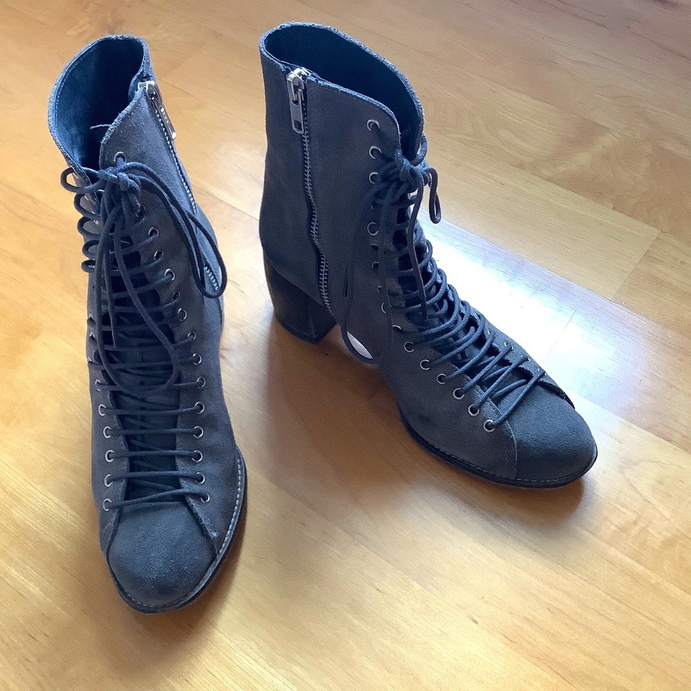 Interesting and comfortable gray suede leather boots for fall or spring